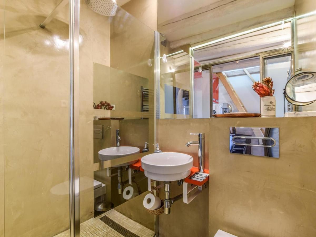 Apartamento Con Doble Altura En Lavapies Alquiler Temporal